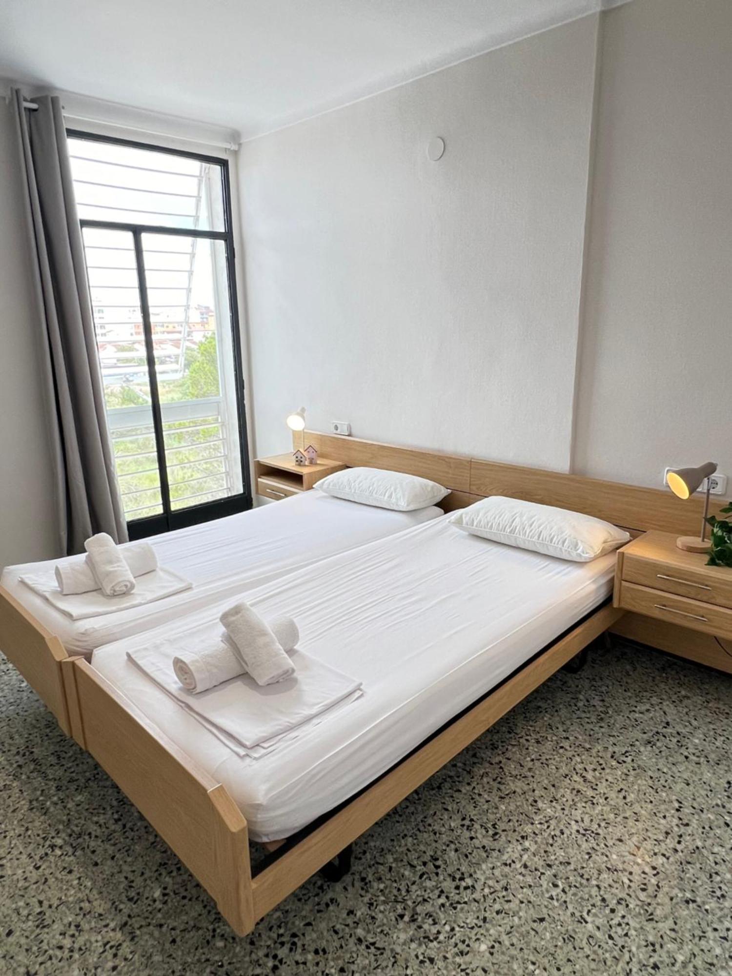 3 Room Apartment, 500M To Beach, Swimming Pool, Nice Terrace Ρόζες Εξωτερικό φωτογραφία