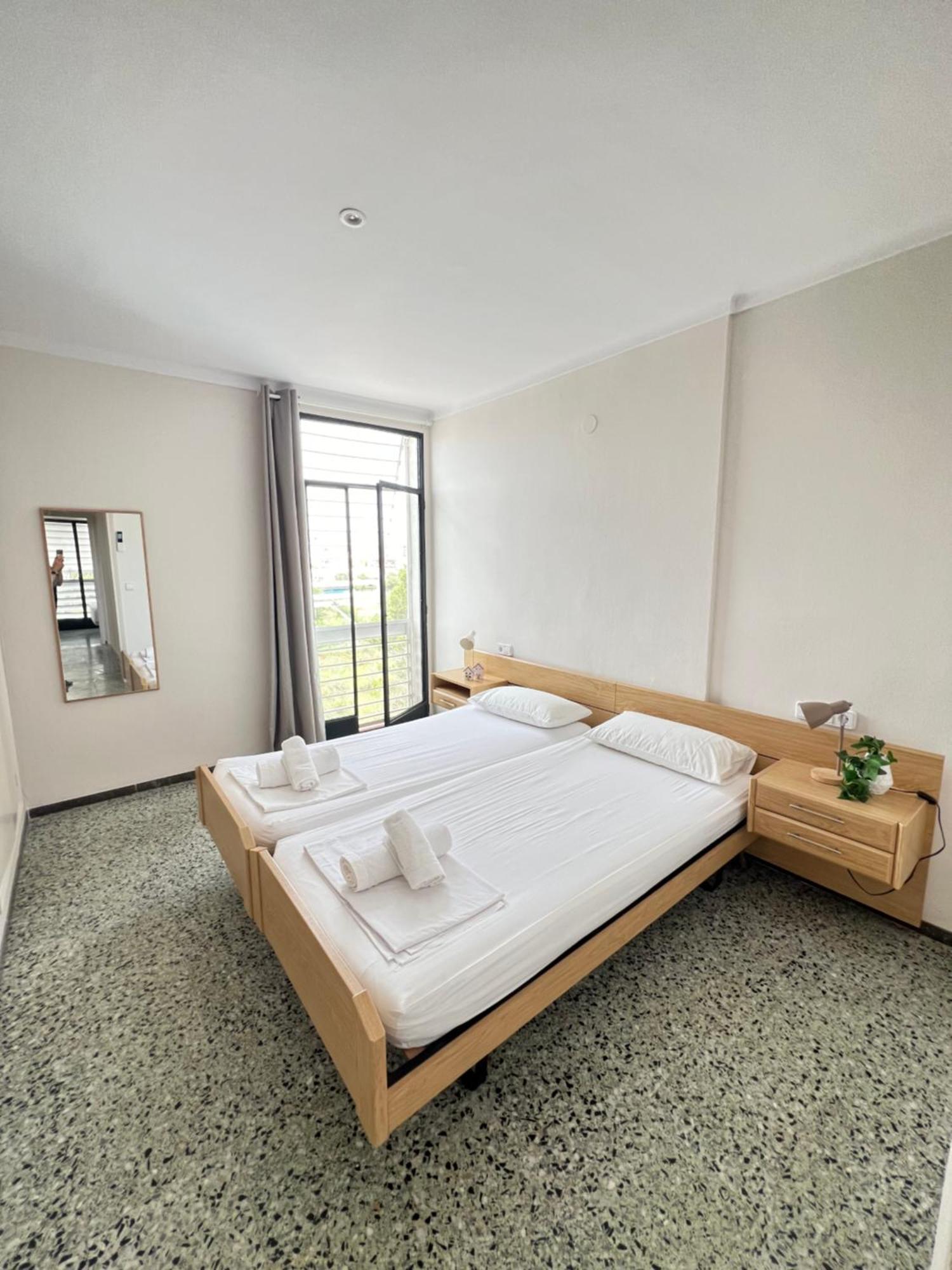 3 Room Apartment, 500M To Beach, Swimming Pool, Nice Terrace Ρόζες Εξωτερικό φωτογραφία